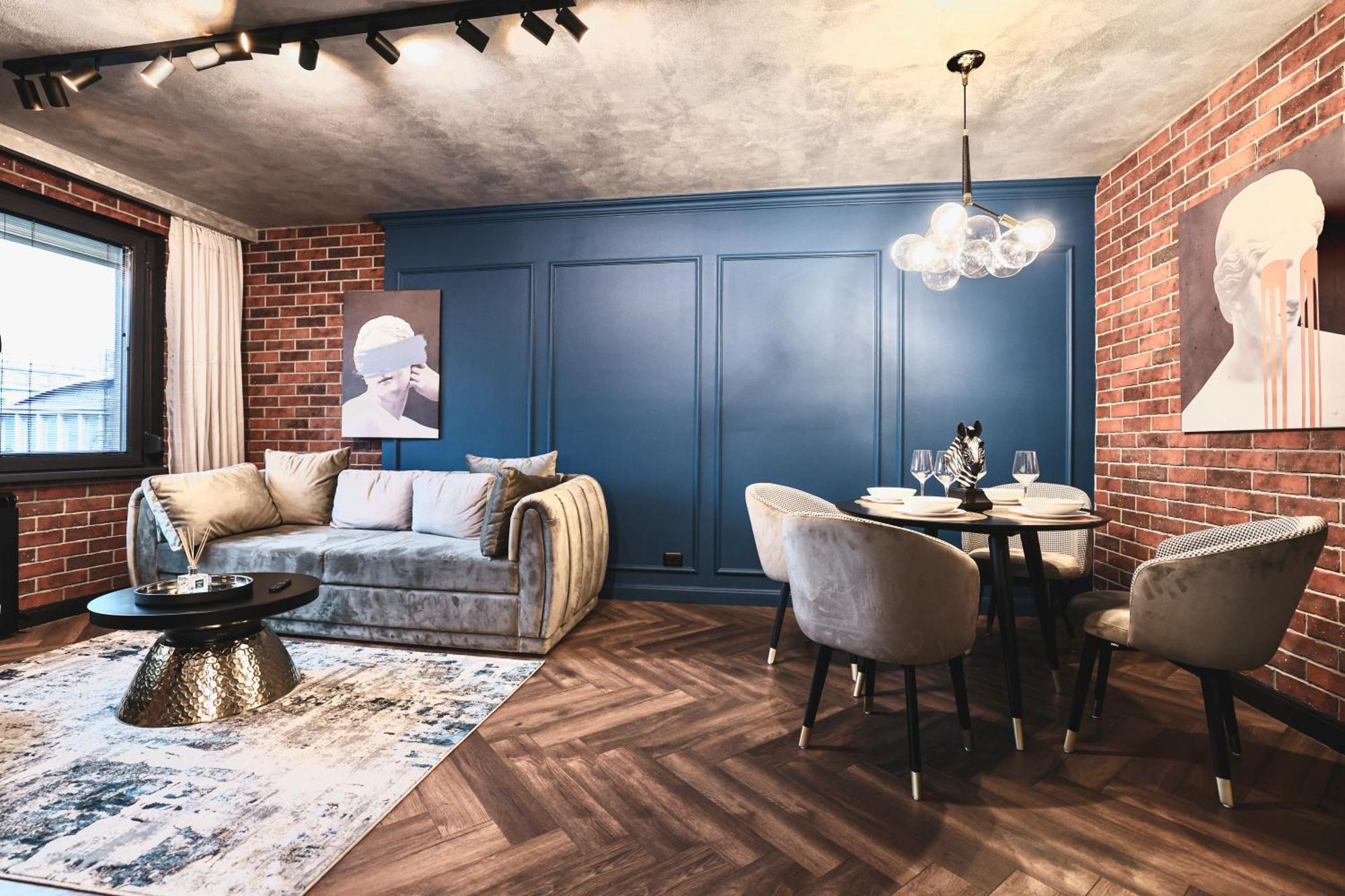 Harley Quinn Apartament Bucureşti